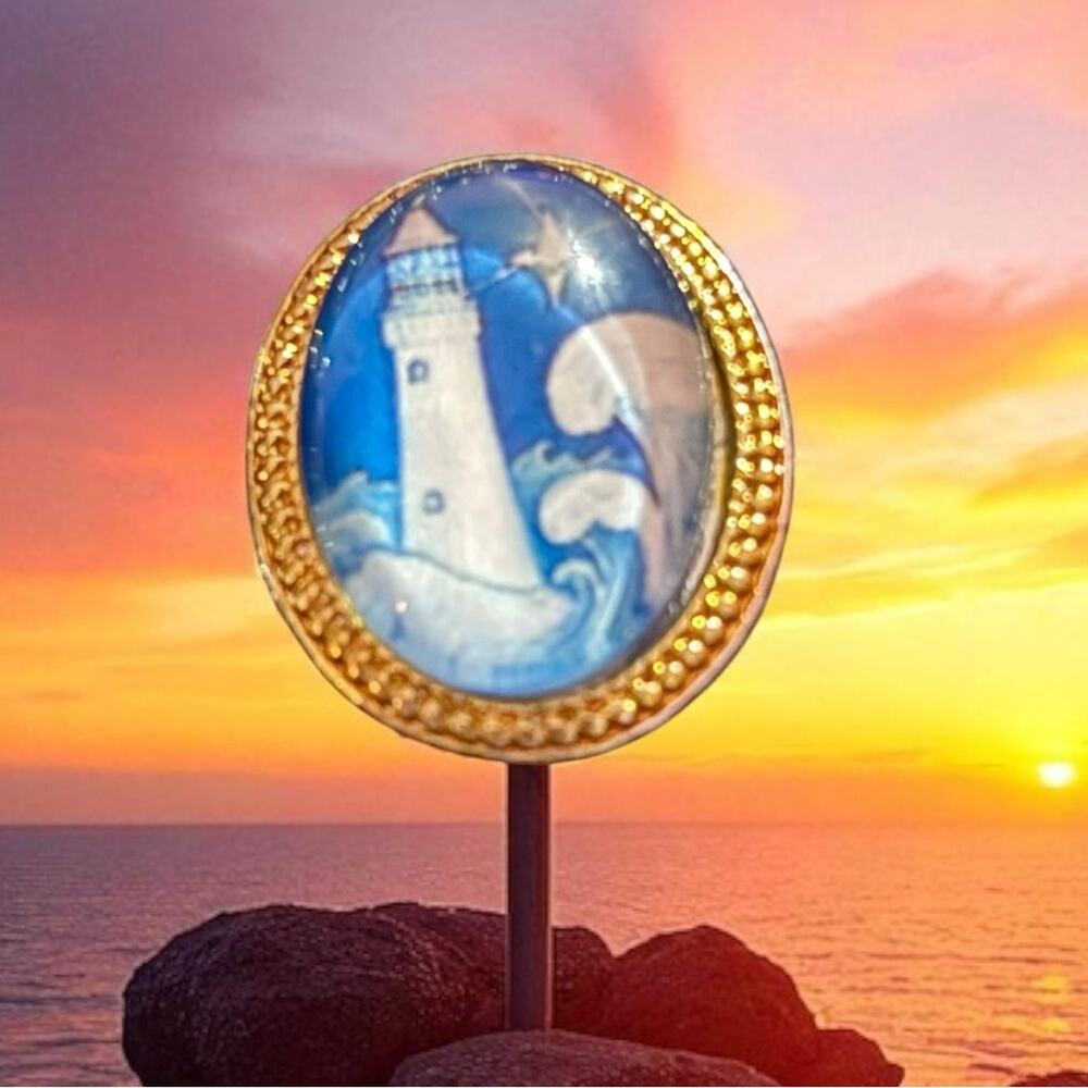 Lighthouse Cameo Ring | Twisted Rope Border